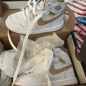 Jordan 1 Retro High OG White and Metallic Gold